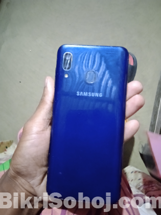 Samsung galaxy A20